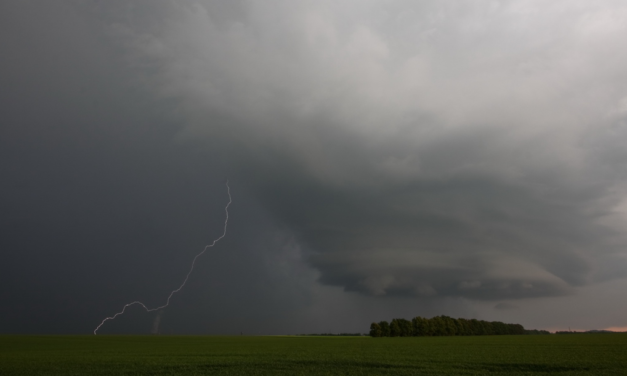 Záhadné pseudo-supercelární překvapení 8. 6. 2013