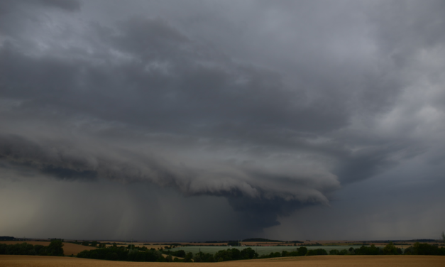 Bouřka na Slánsku 14. 7. 2017