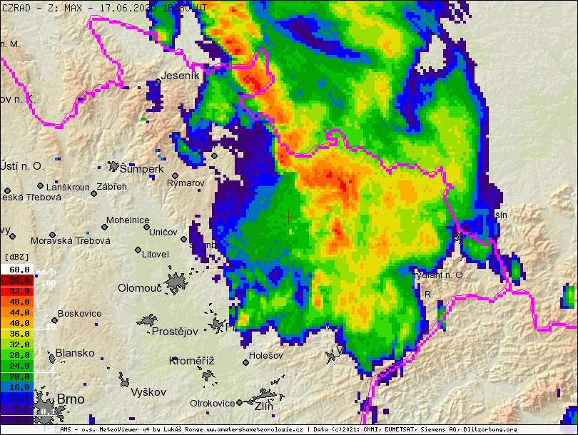 Radarová animace ČHMÚ zobrazující další postup večerních bouřek. Křížek značí Větřkovice
